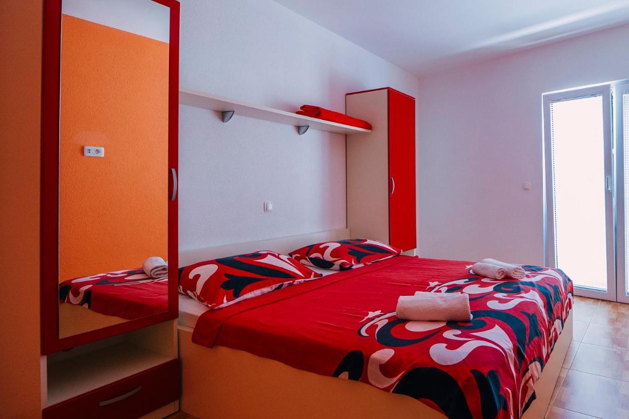 Apartments Luxur Center Baška Voda Eksteriør billede