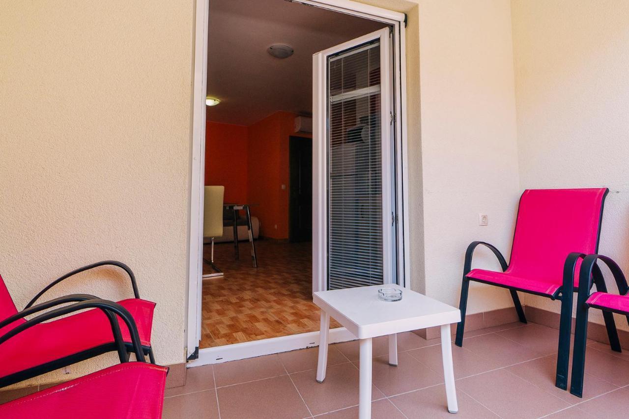 Apartments Luxur Center Baška Voda Eksteriør billede
