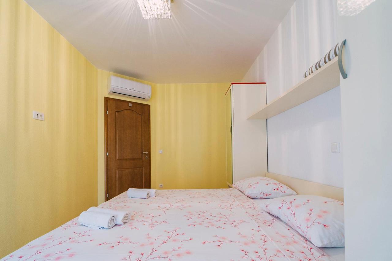 Apartments Luxur Center Baška Voda Eksteriør billede