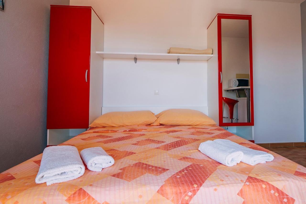 Apartments Luxur Center Baška Voda Eksteriør billede